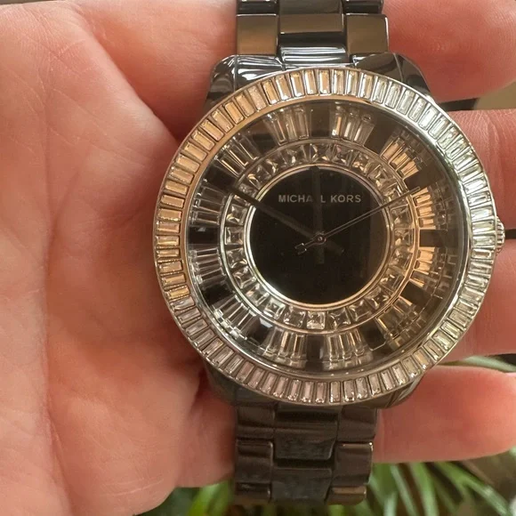 Michael Kors Black and Silver Timepiece - Picture 2 of 12